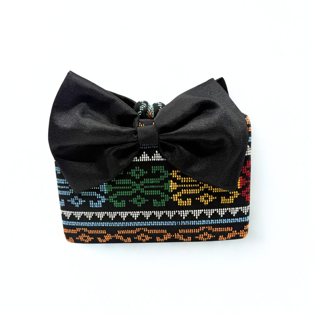 004 Black Clutch
