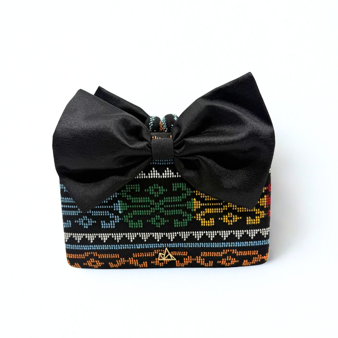 004 Black Clutch