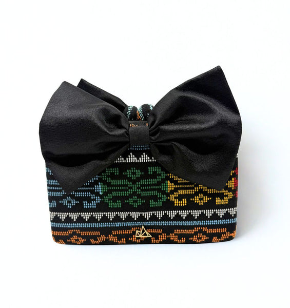 004 Black Clutch