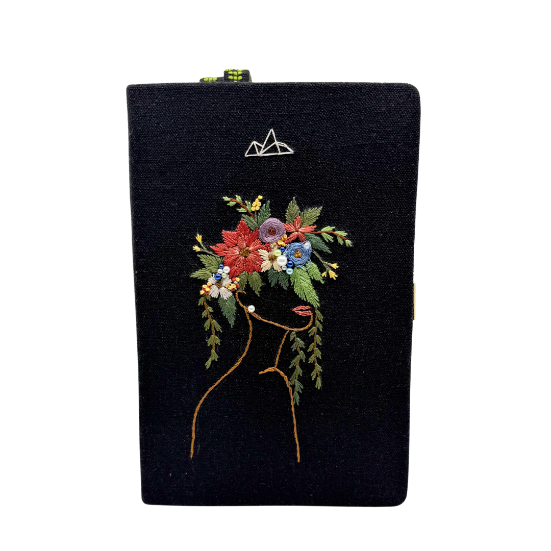 Vesti Journal 001 Embrace Black