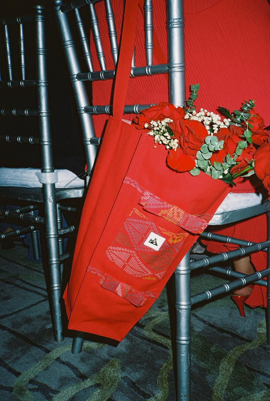 Calma Bouquet Tote Red